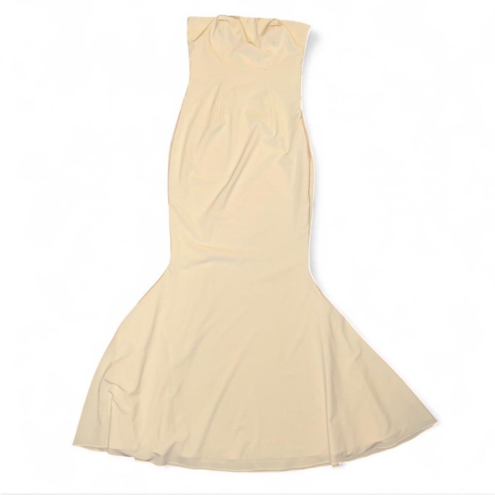 Elegant Cream Strapless Dress